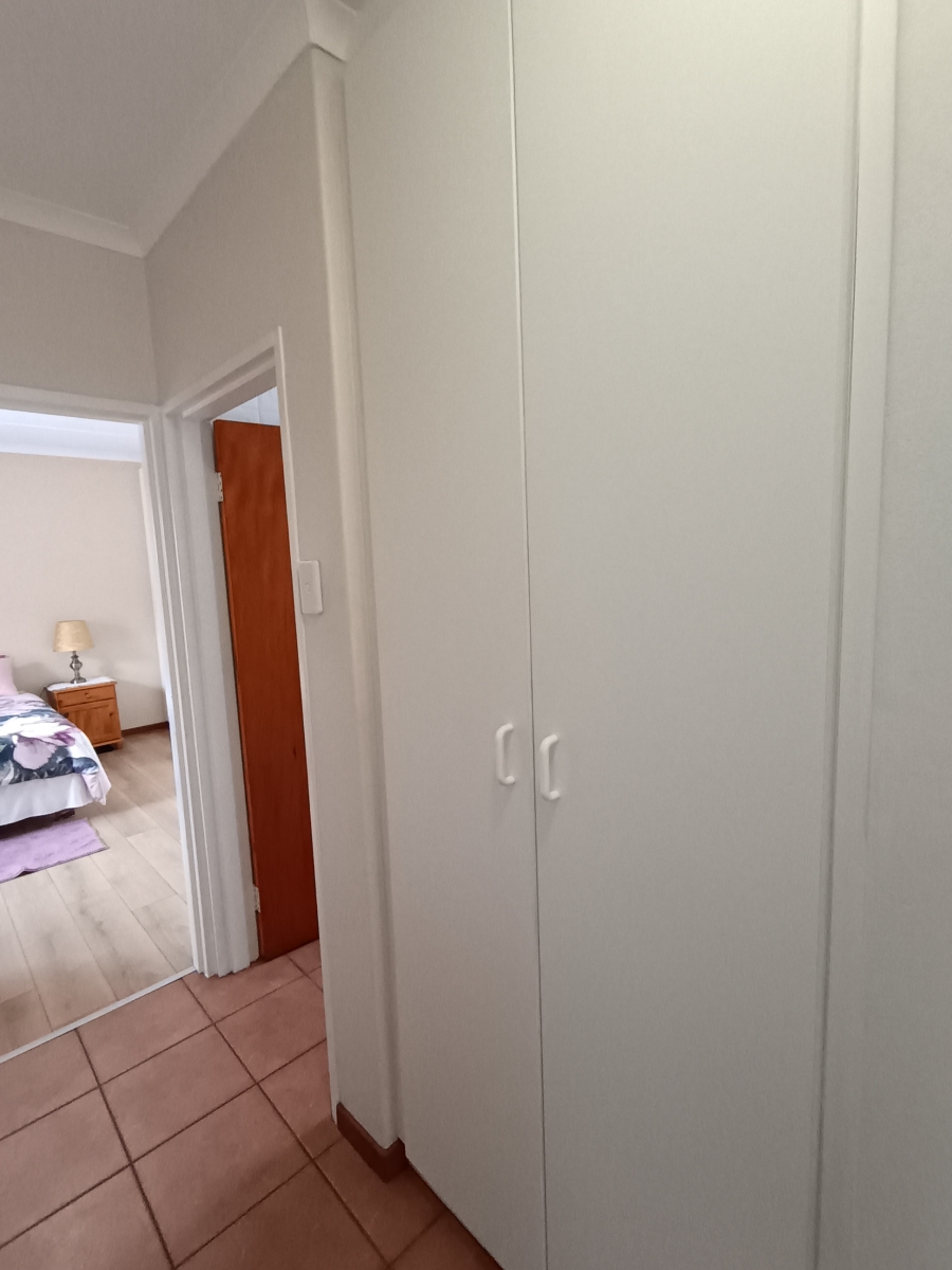 3 Bedroom Property for Sale in Jeffreys Bay Central Eastern Cape